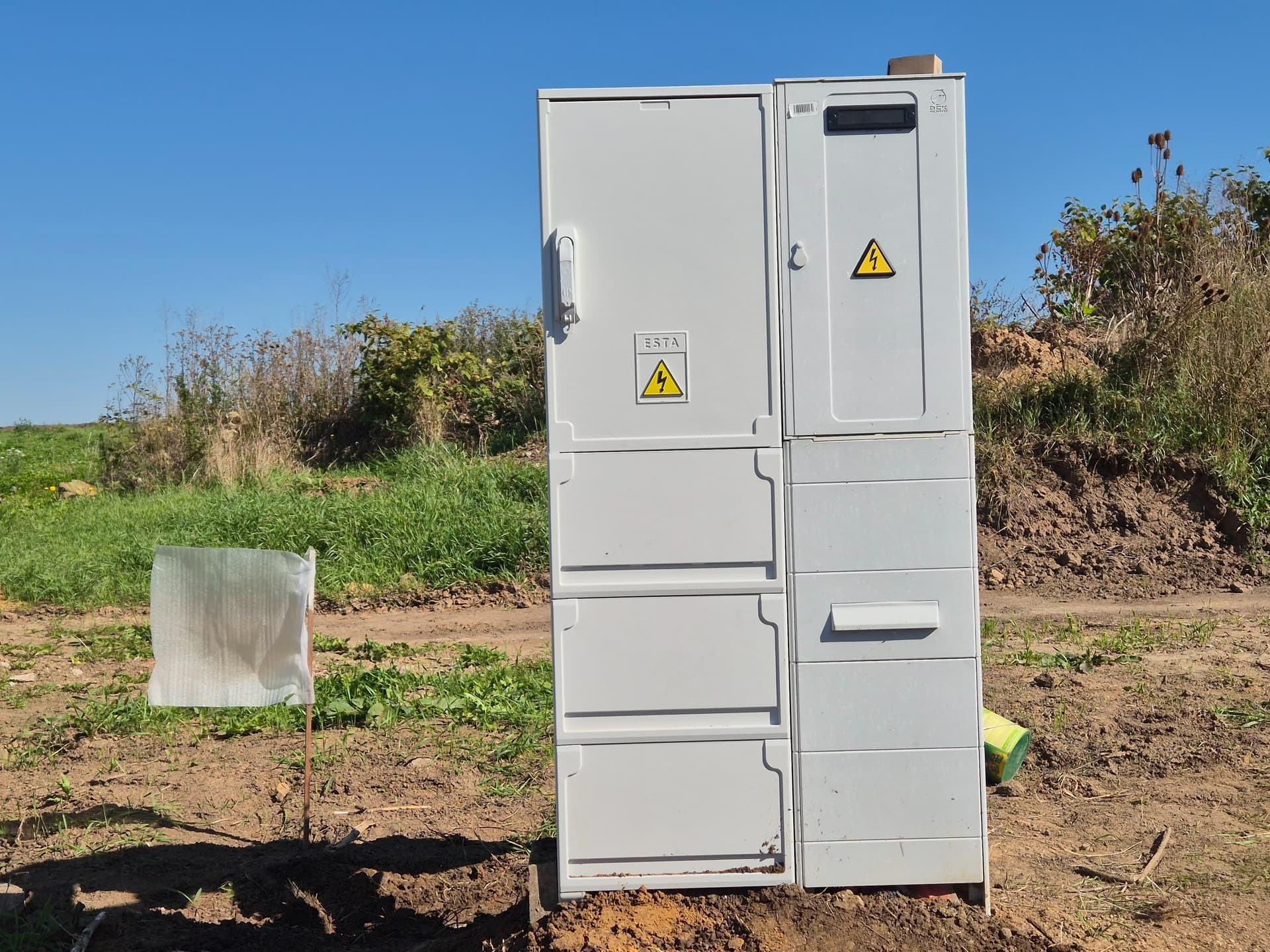 Přípojky a elektroměrové rozvaděče - Jiří Fiala | www.elektro-fiala.cz