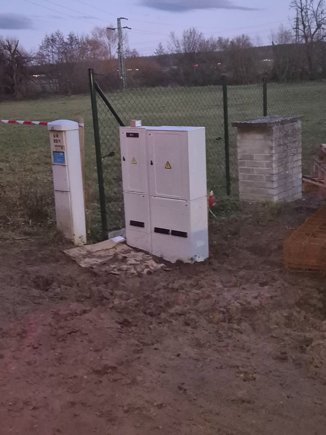 Přípojky a elektroměrové rozvaděče - Jiří Fiala | www.elektro-fiala.cz