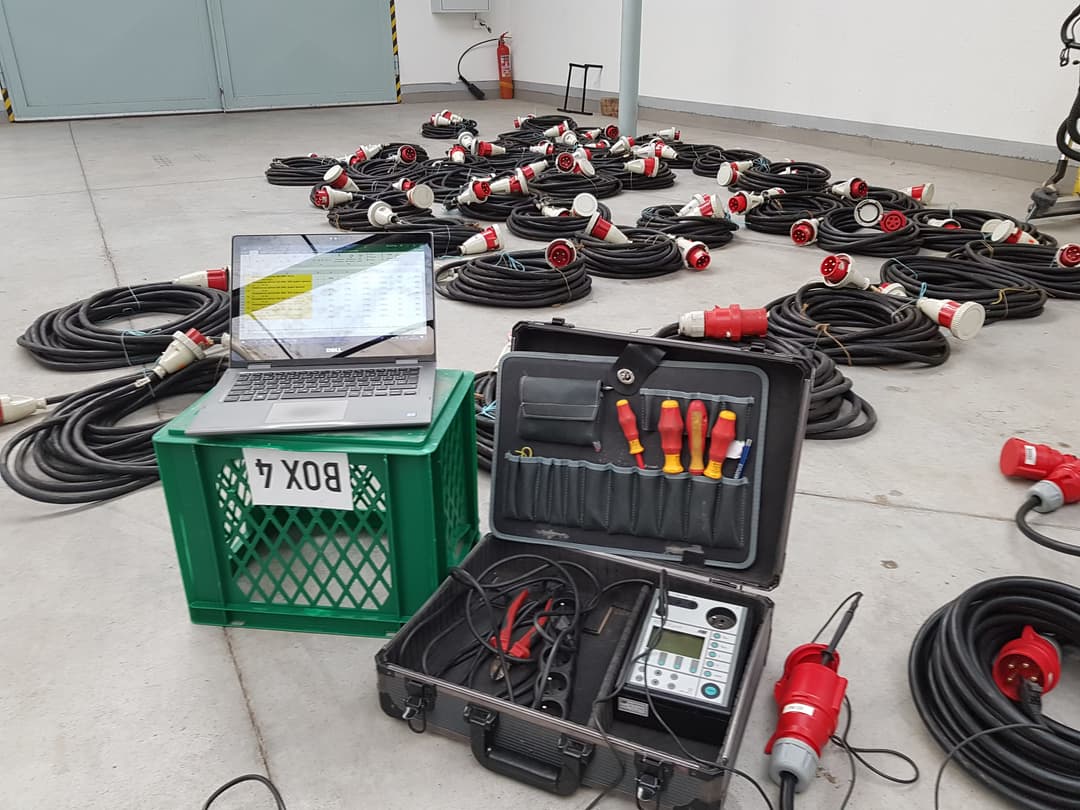 Služba revize pro firmy - Jiří Fiala | www.fiala-elektro.cz